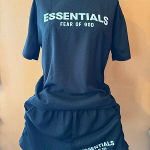 Essentials Black Boxy Oversized Short Sleeve Tee